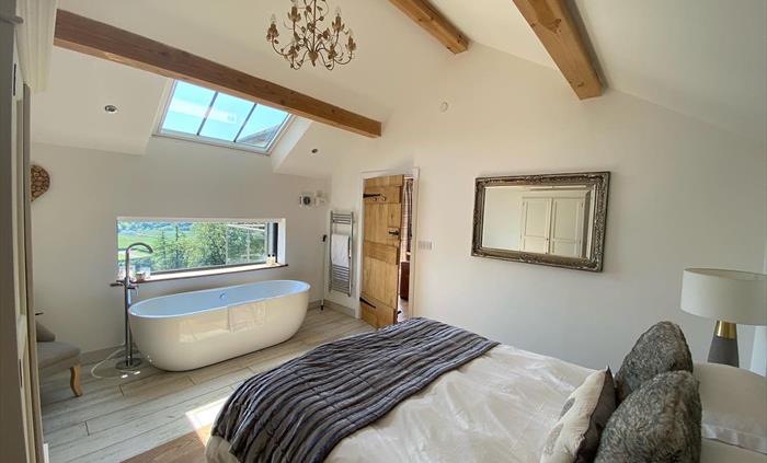 Oaklands Glamping & Treehouse